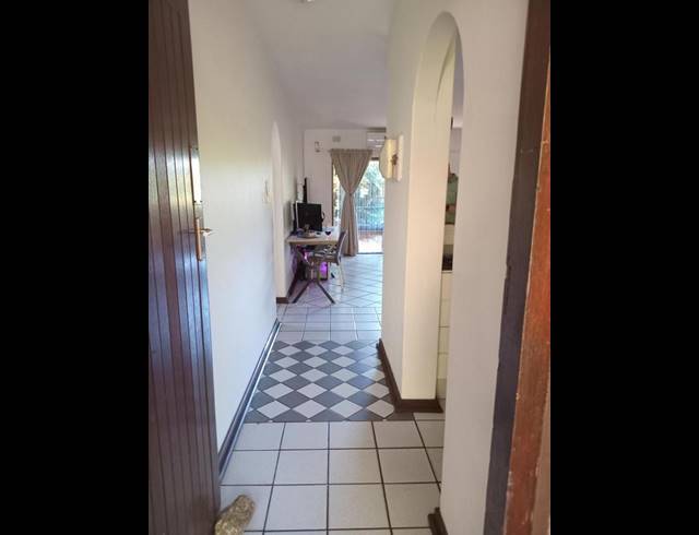 2 BEDROOM PROPERTY TO RENT IN MEER EN SEE